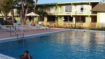 Tropical Inn פאלם ביי מראה חיצוני תמונה